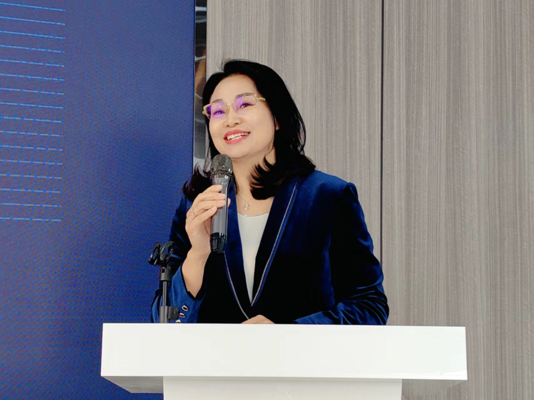 特邀嘉宾李凤凡律师作婚姻家事与财富管理律师专业化发展进阶之道主题分享